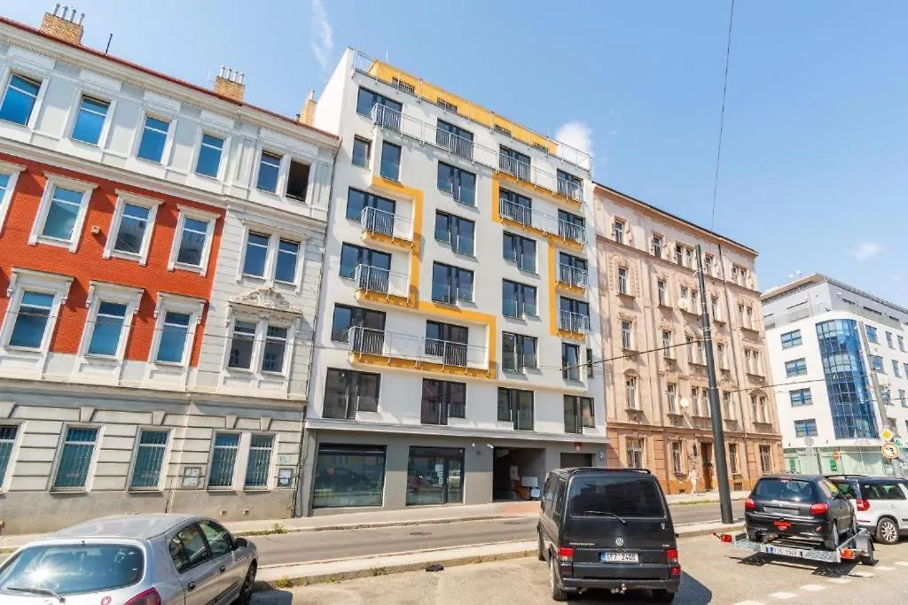 Brand New Two Room Apartment #23 With Free Parking In The City Center Praag