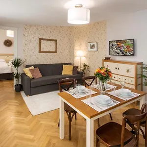 Seno6 Praha