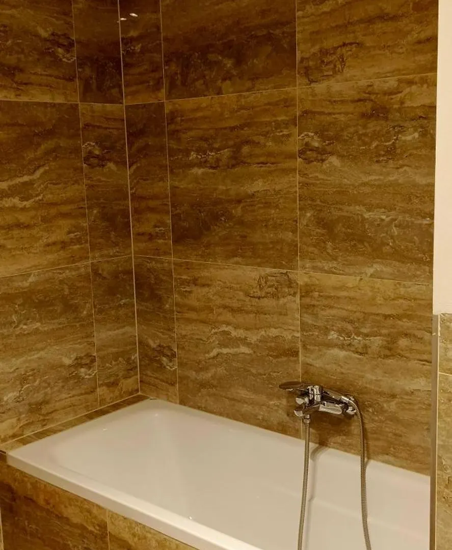 Brand New Two Room Apartment #23 With Free Parking In The City Center Praha Česká republika